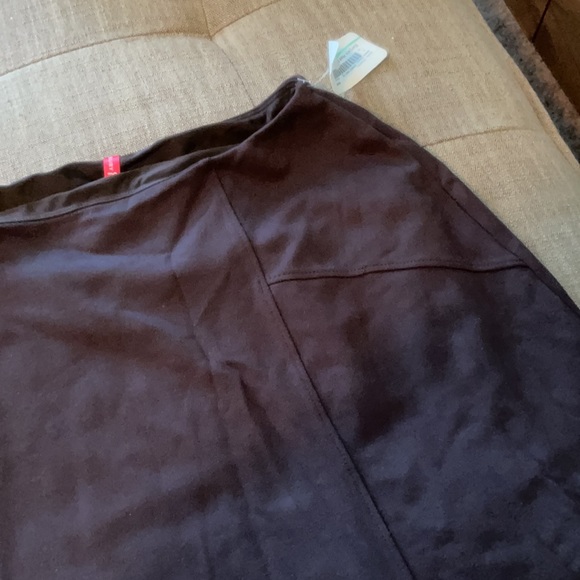 Ruby Ribbon Skirt - Picture 4 of 9